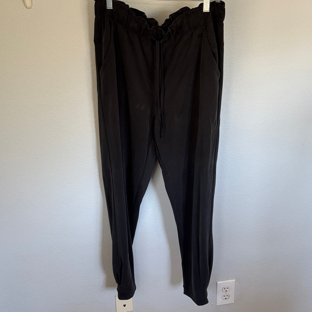CALIA by Carrie Underwood Black Joggers